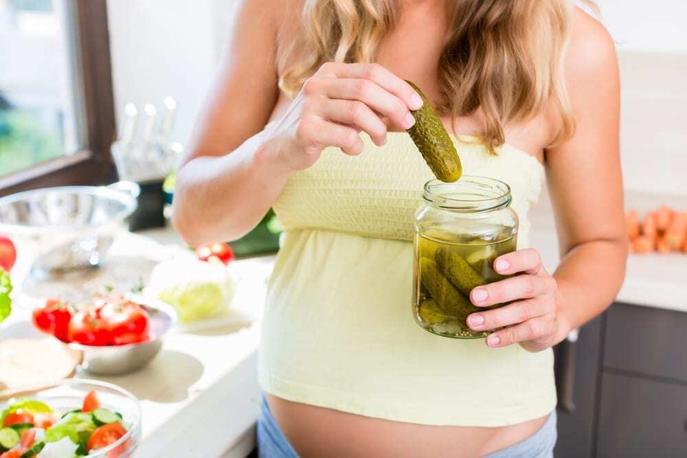 pregnant woman craving pickles